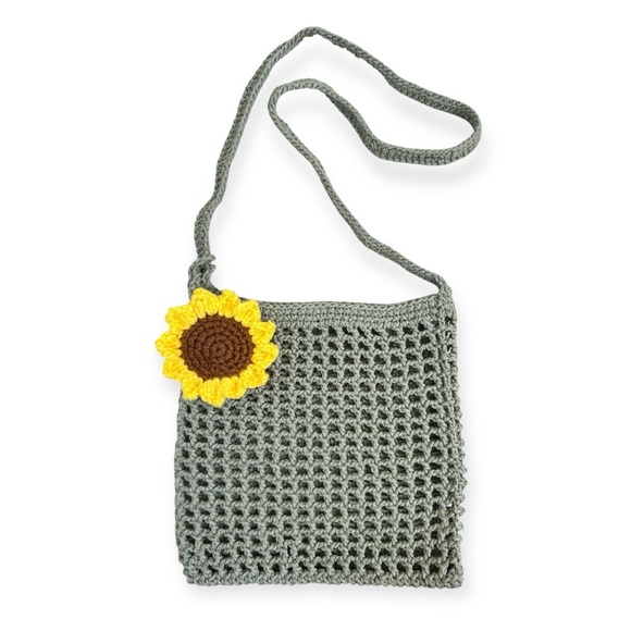 Flash Sale Mesh Style Crochet Bag with Sunflower Accent NWOT - Picture 1 of 10